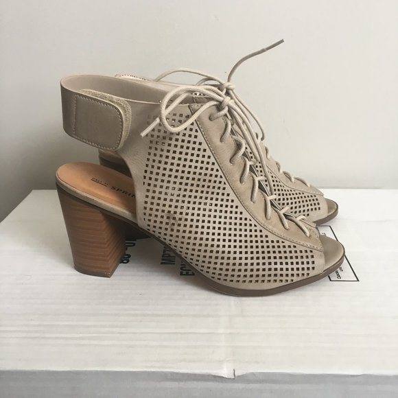 Call It Spring tan booties - Picture 1 of 4